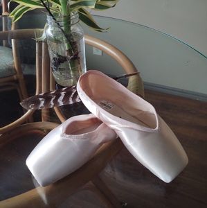 Russian Pointe Lumina Lv38 w2 v2 FS